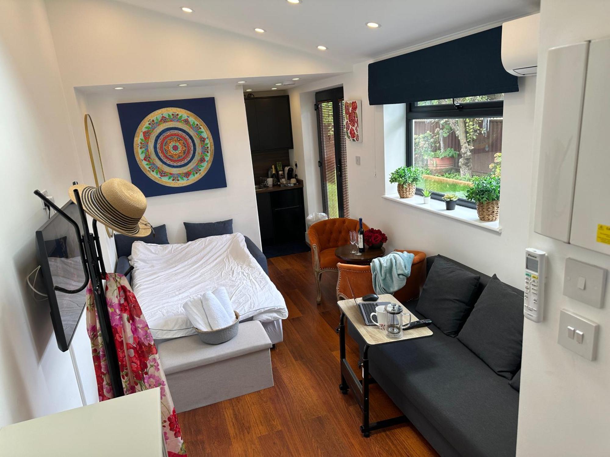 Bespoke Gallery Guesthouse هيندون المظهر الخارجي الصورة