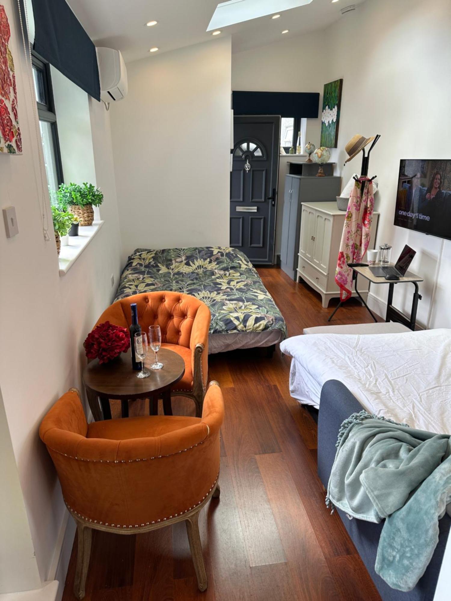 Bespoke Gallery Guesthouse هيندون المظهر الخارجي الصورة