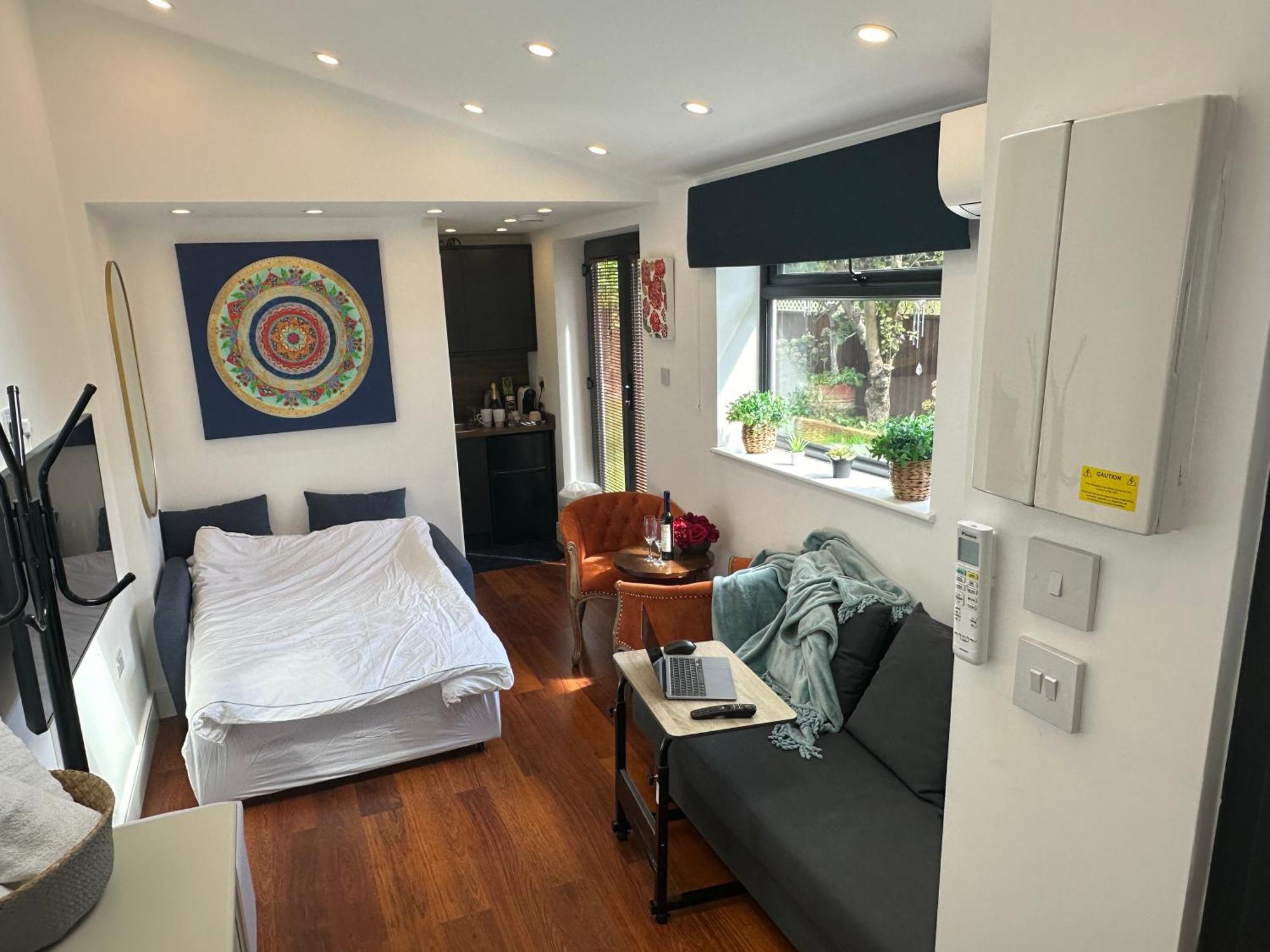 Bespoke Gallery Guesthouse هيندون المظهر الخارجي الصورة