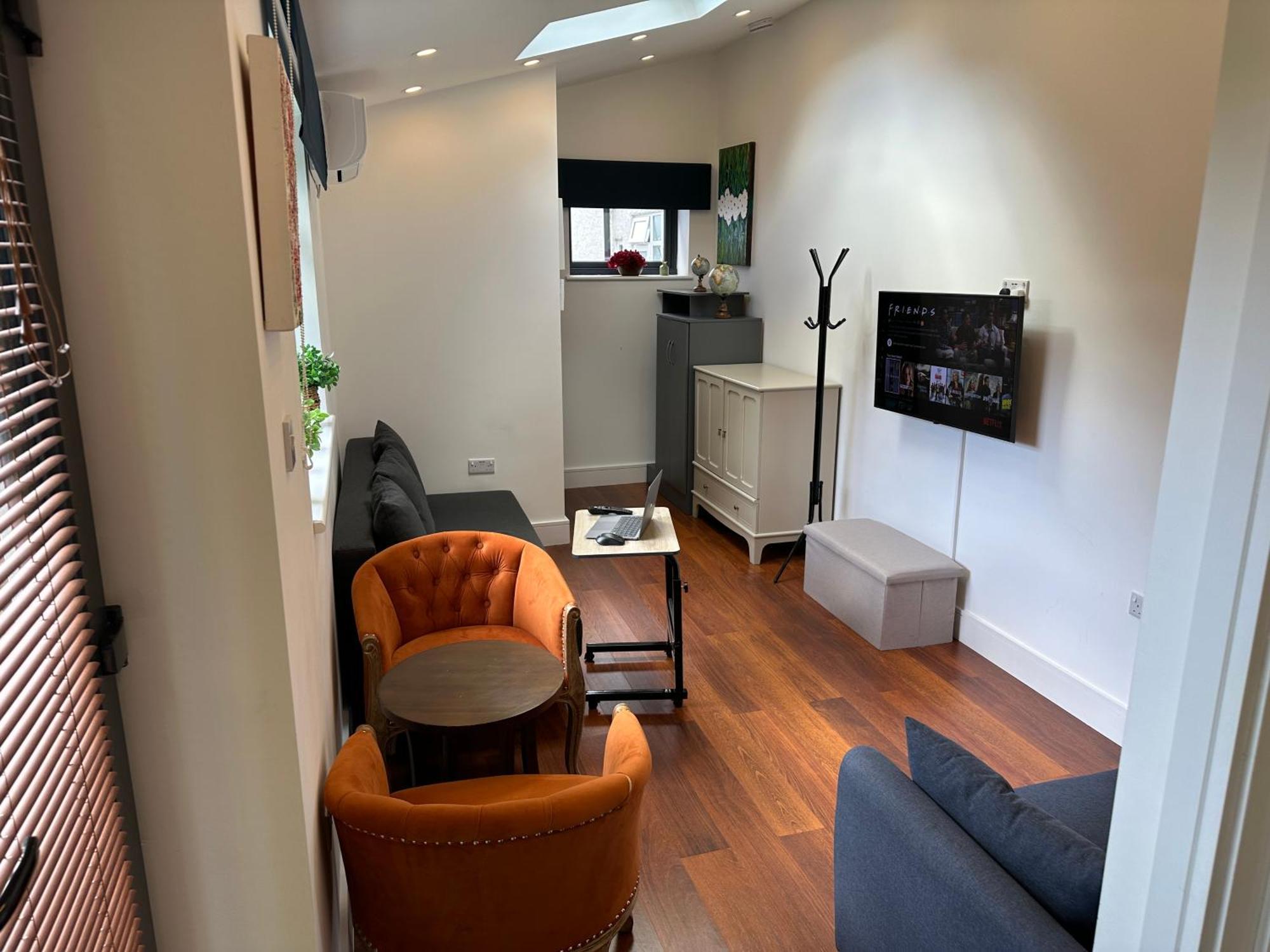 Bespoke Gallery Guesthouse هيندون المظهر الخارجي الصورة
