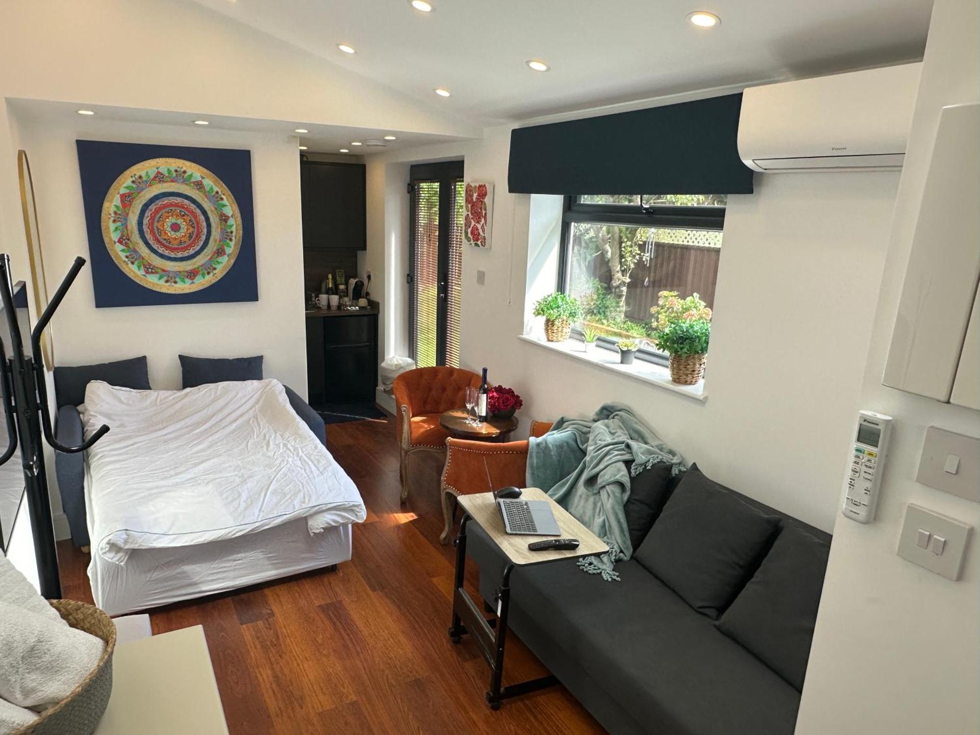 Bespoke Gallery Guesthouse هيندون المظهر الخارجي الصورة