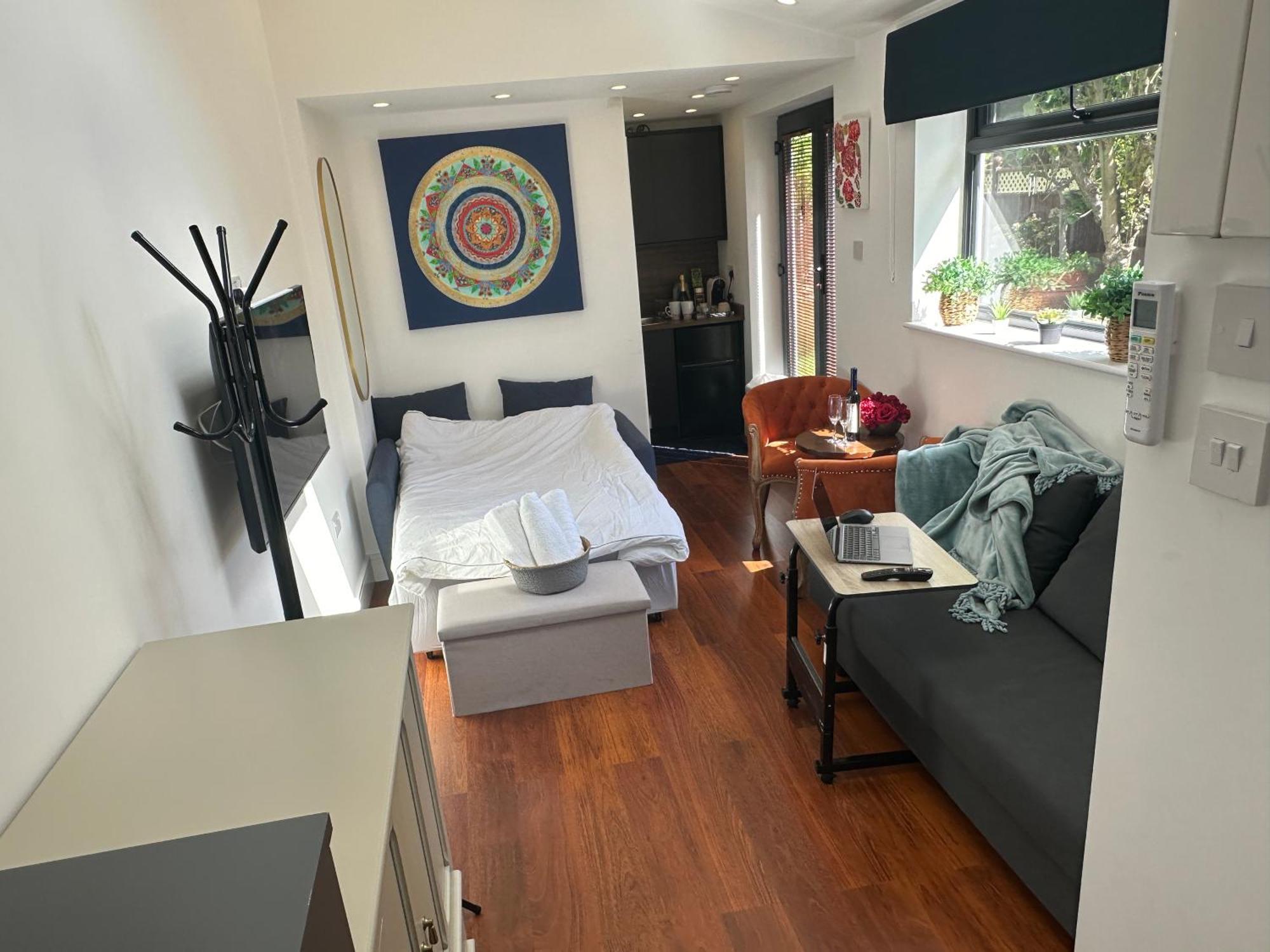 Bespoke Gallery Guesthouse هيندون المظهر الخارجي الصورة